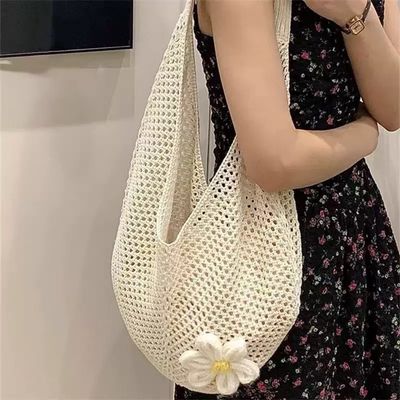 Korean Style 2026 New Arrival Vacation Knit Bag Women's Shoulder Tote Bag Lazy Style Knit Openwork Floral Decoration Beach Bag